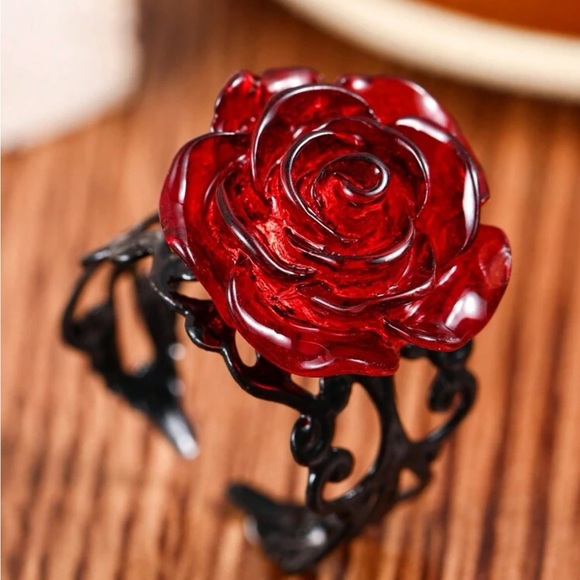 GOTHIC RED ROSE RING - Picture 2 of 2